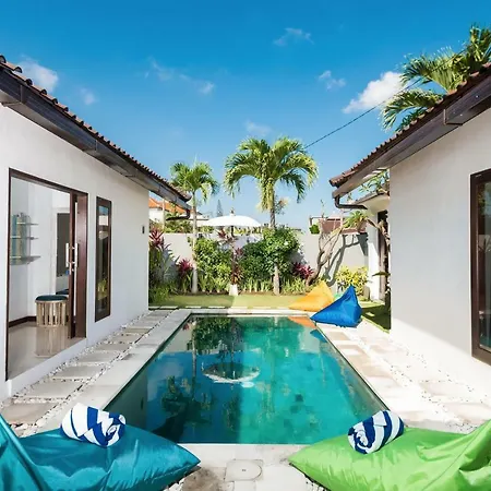 Villa Salya - 3Br - Private Pool - 1Min Walk To La Favela!